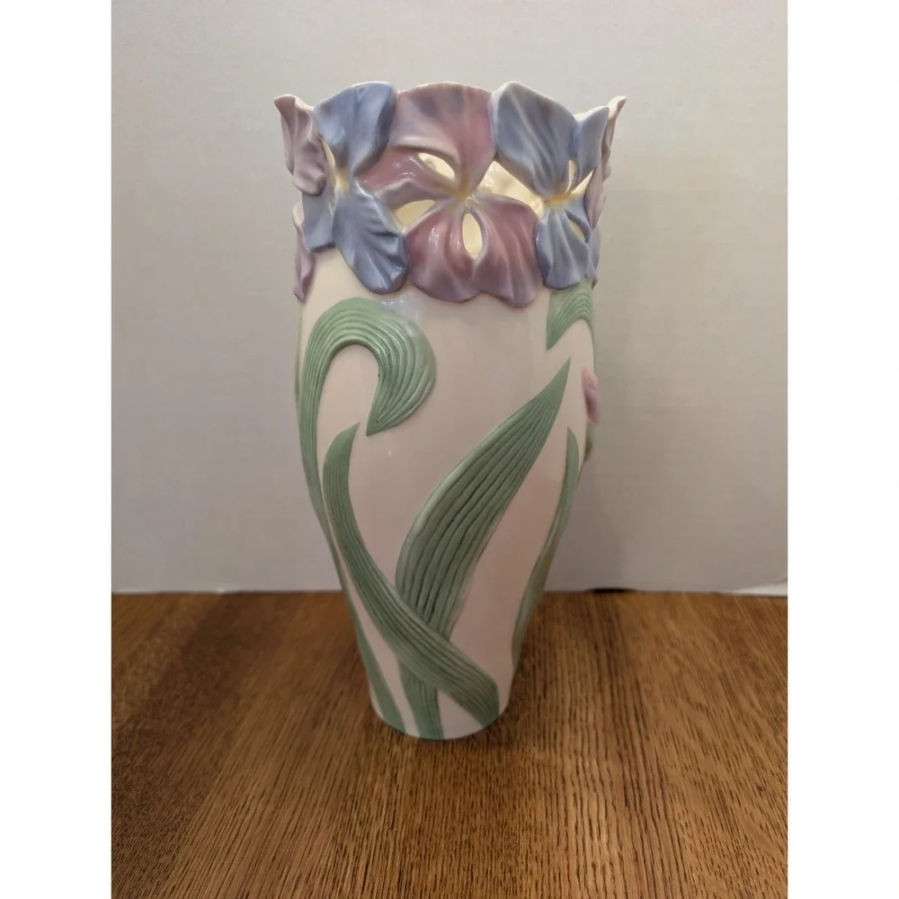 Lenox Limited Edition Enchanting Iris Vase